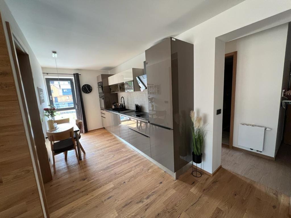 Luxusni Apartman Grand V Centru Harrachova Se Soukromou Mega Terasou, S Privatnim Parkovanim Zdarma, S Moznosti Dobijeni Wallbox Ev A Vyhledem Na Harrachovsky Kostelicek Eksteriør bilde